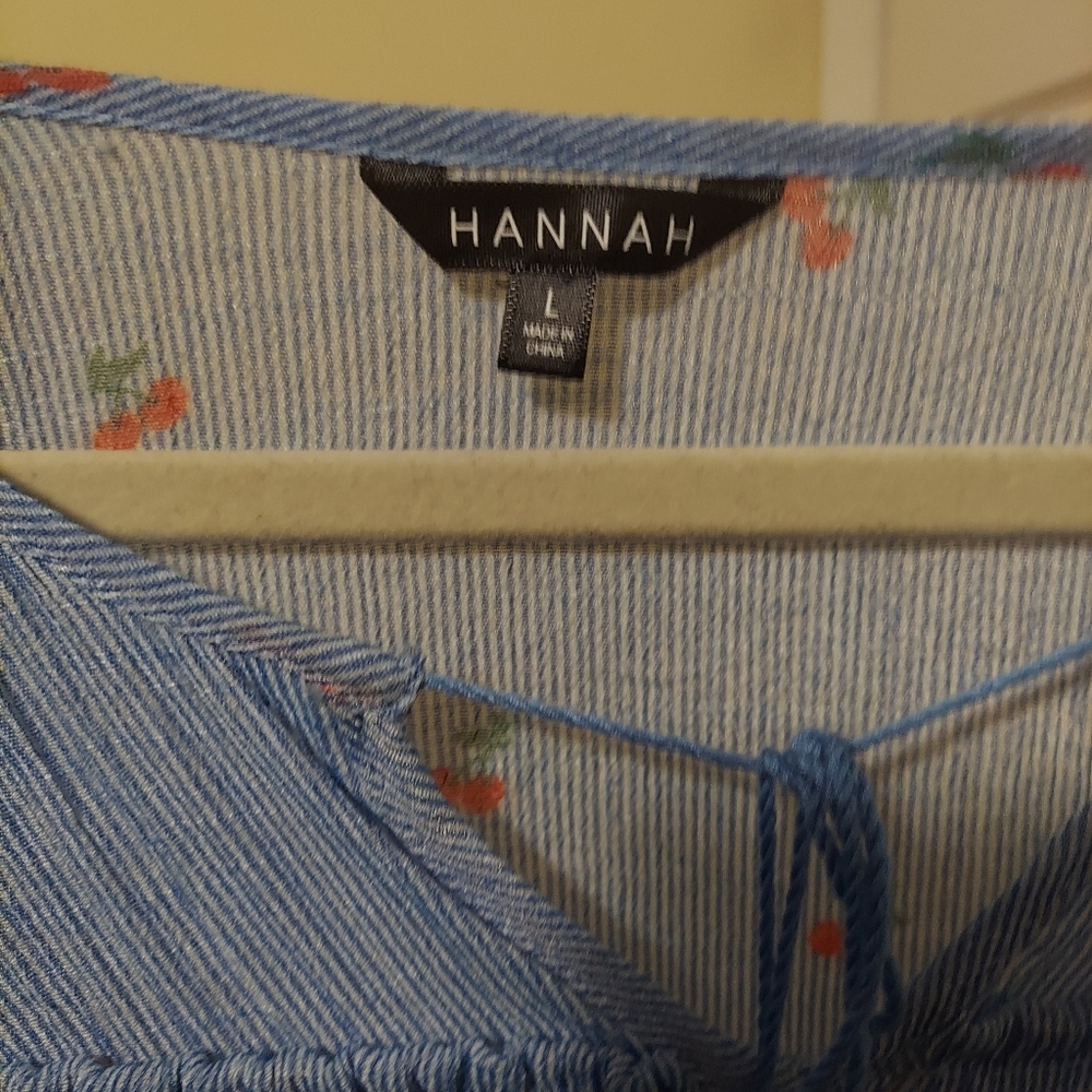 Lightweight flirty blouse - Picture 3 of 4